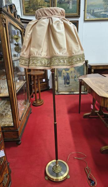 Stodola.cz - Podlahová lampa